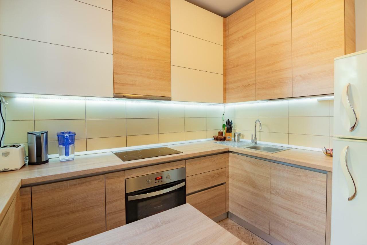 Appartement Bed&Wine In The Center Of Oradea Extérieur photo